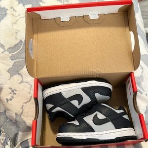 Dunk baby sneakers size 5C Nike
